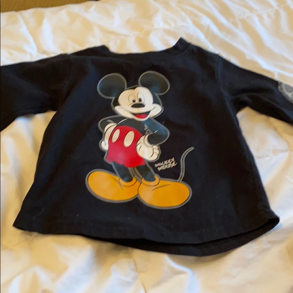 Mickey Mouse shirt it can also be a pyjama shirt